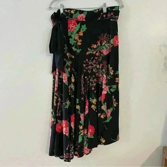 Cabi Drama Skirt Black Floral Print Black Wrap Midi Style Size Medium Womens - Picture 4 of 16